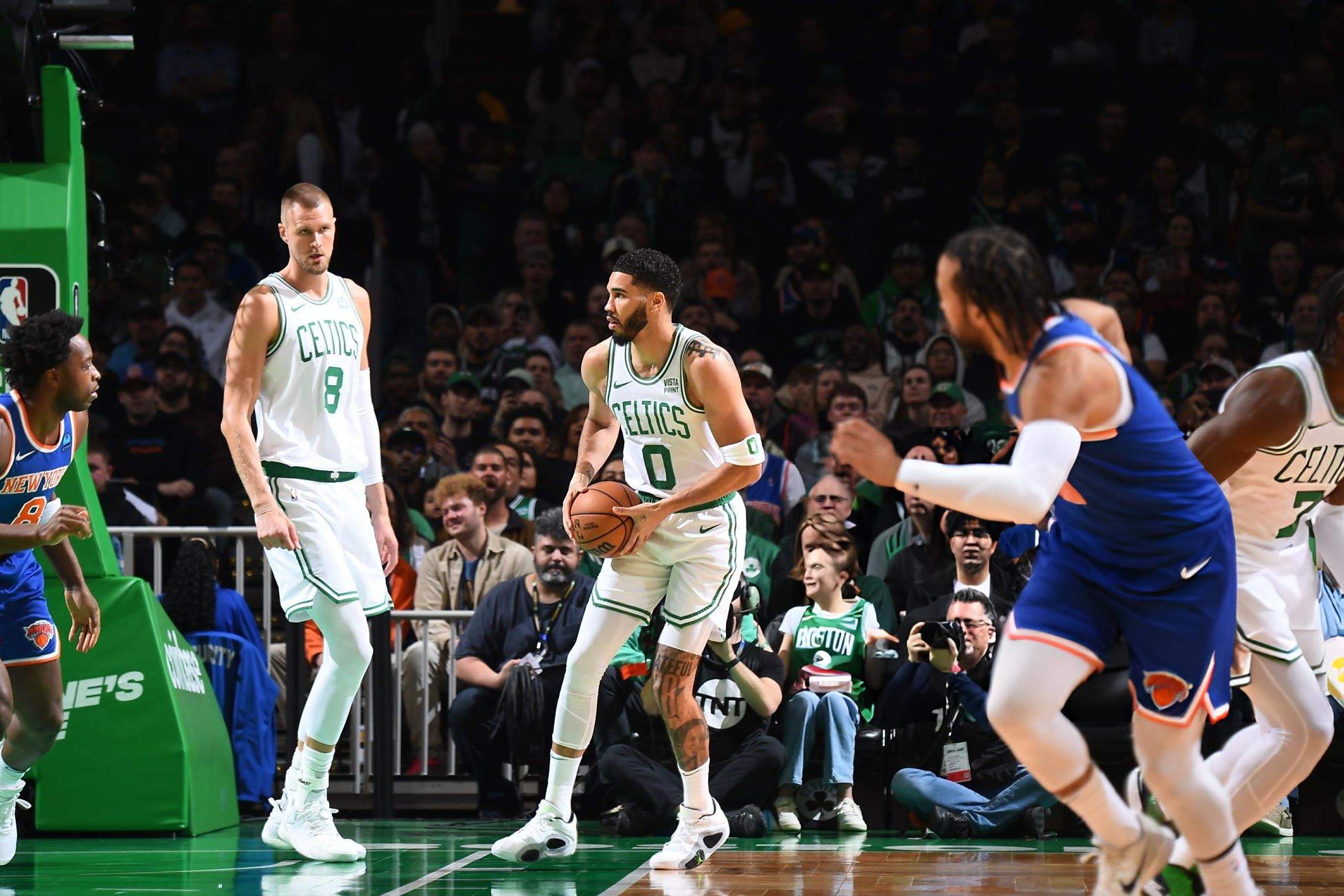 1xbit体育官网app-无人能挡：球员个人技术展示震撼全场的简单介绍