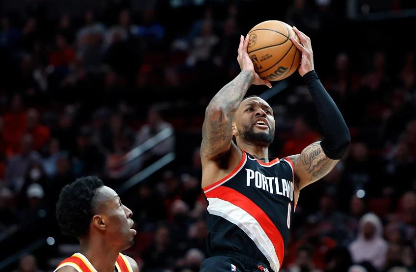 开拓者主场大胜老鹰，利拉德37分