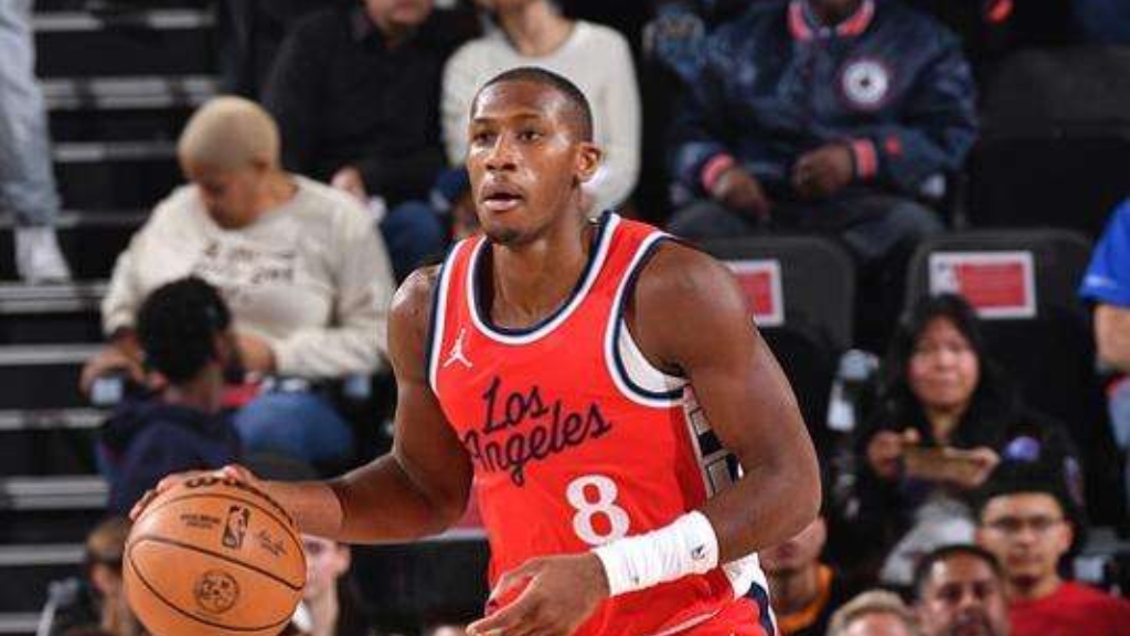 老鹰后卫伤愈回归，出场令人期待的简单介绍