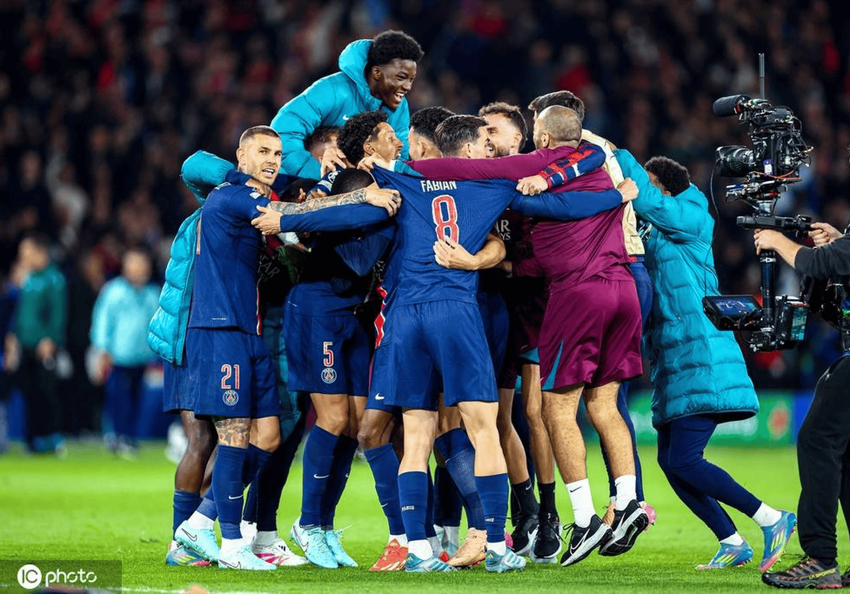 关于欧冠淘汰赛惊险精彩战况精彩非凡的信息