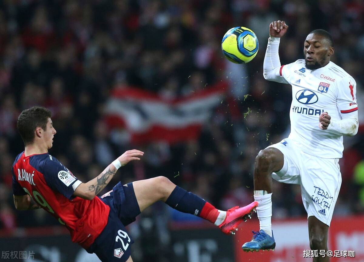 包含马赛队前锋受伤报销，球队急忙寻找替补的词条