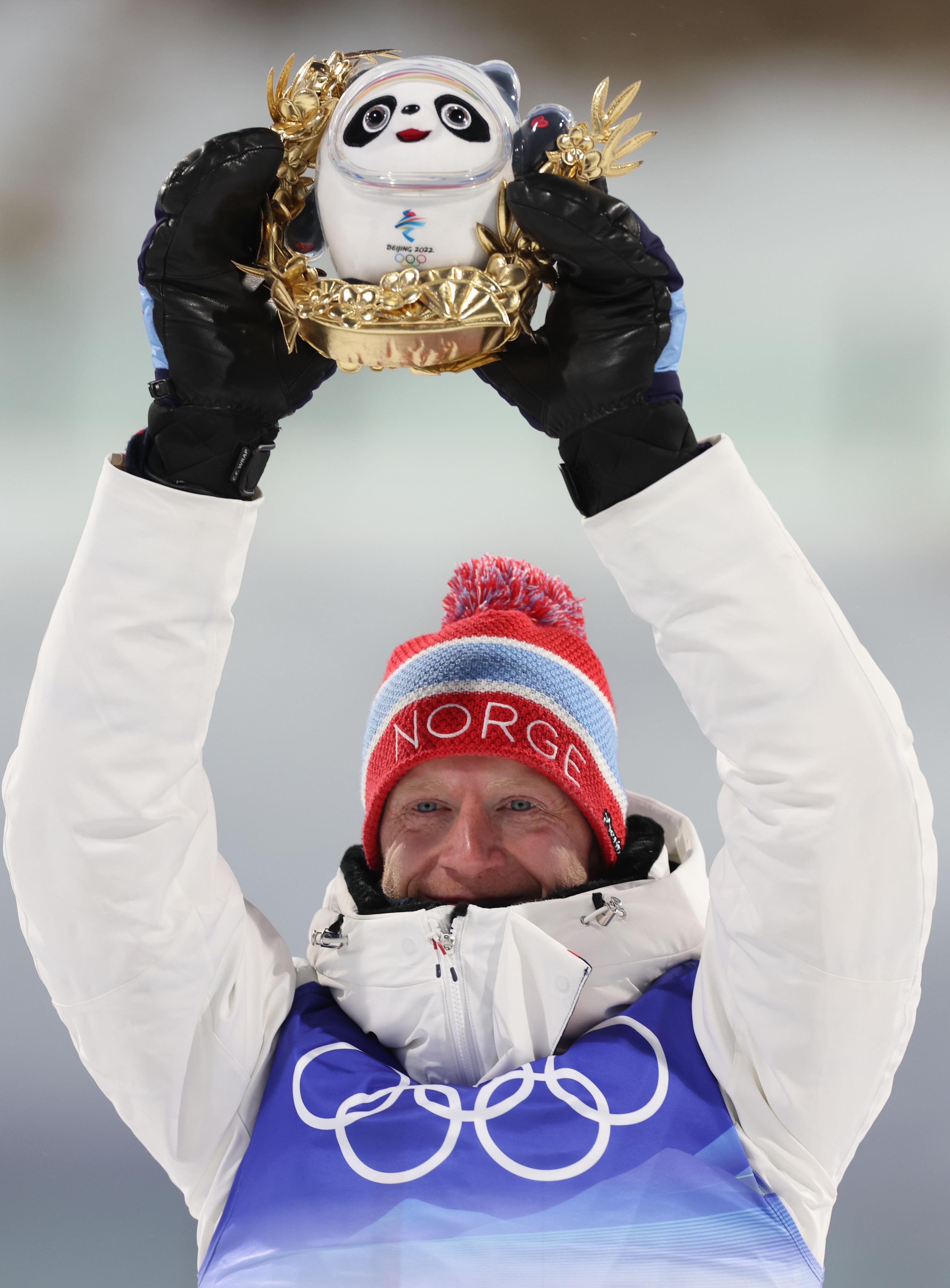 挪威滑雪选手速度飞快，轻松夺冠的简单介绍